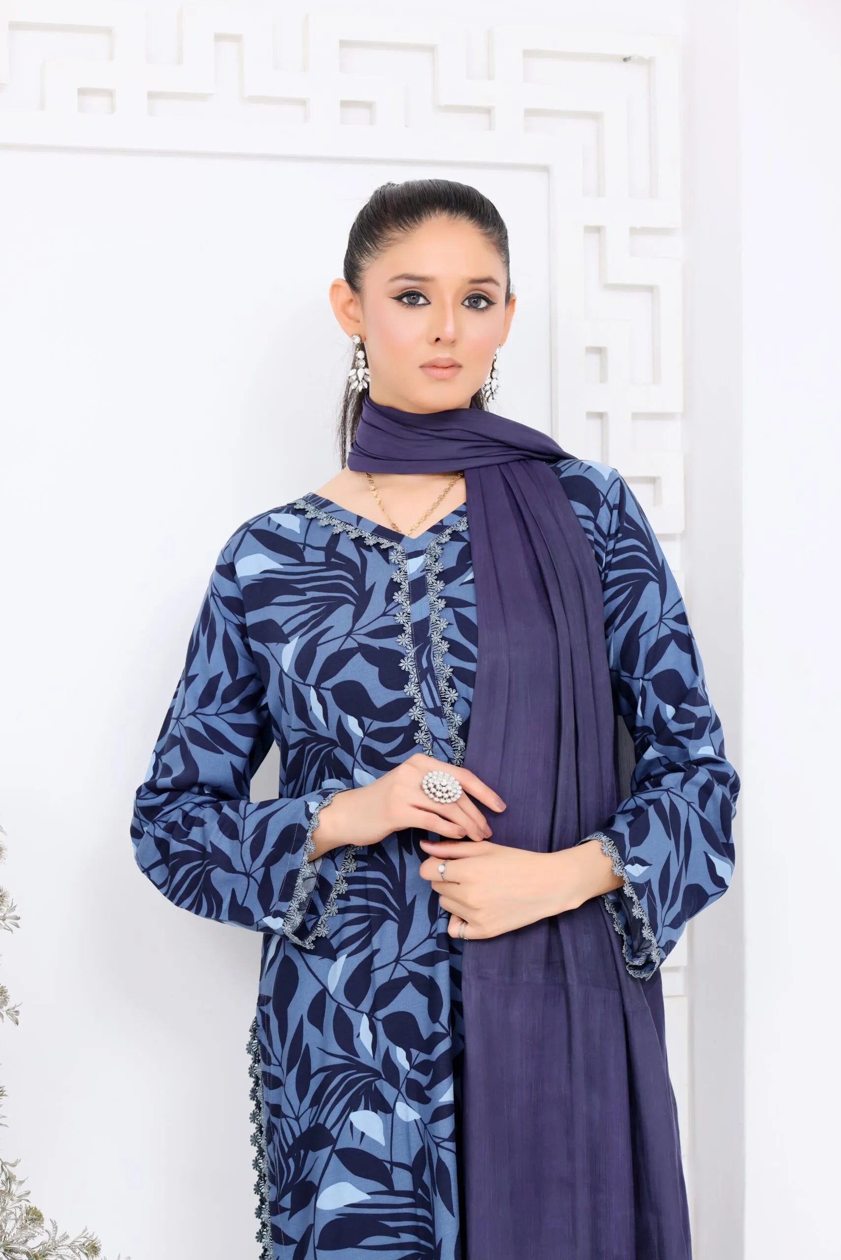 Shabnam Dress – Boski Linen Outfit with Long Shirt & Silk Dupatta