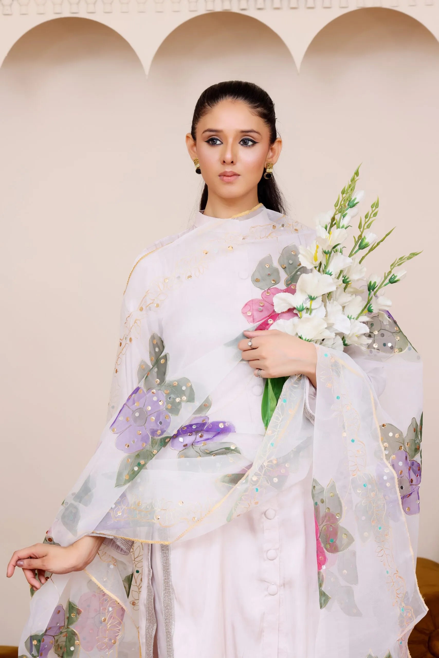 Halka Gulabi – Suit with Organza Dupatta