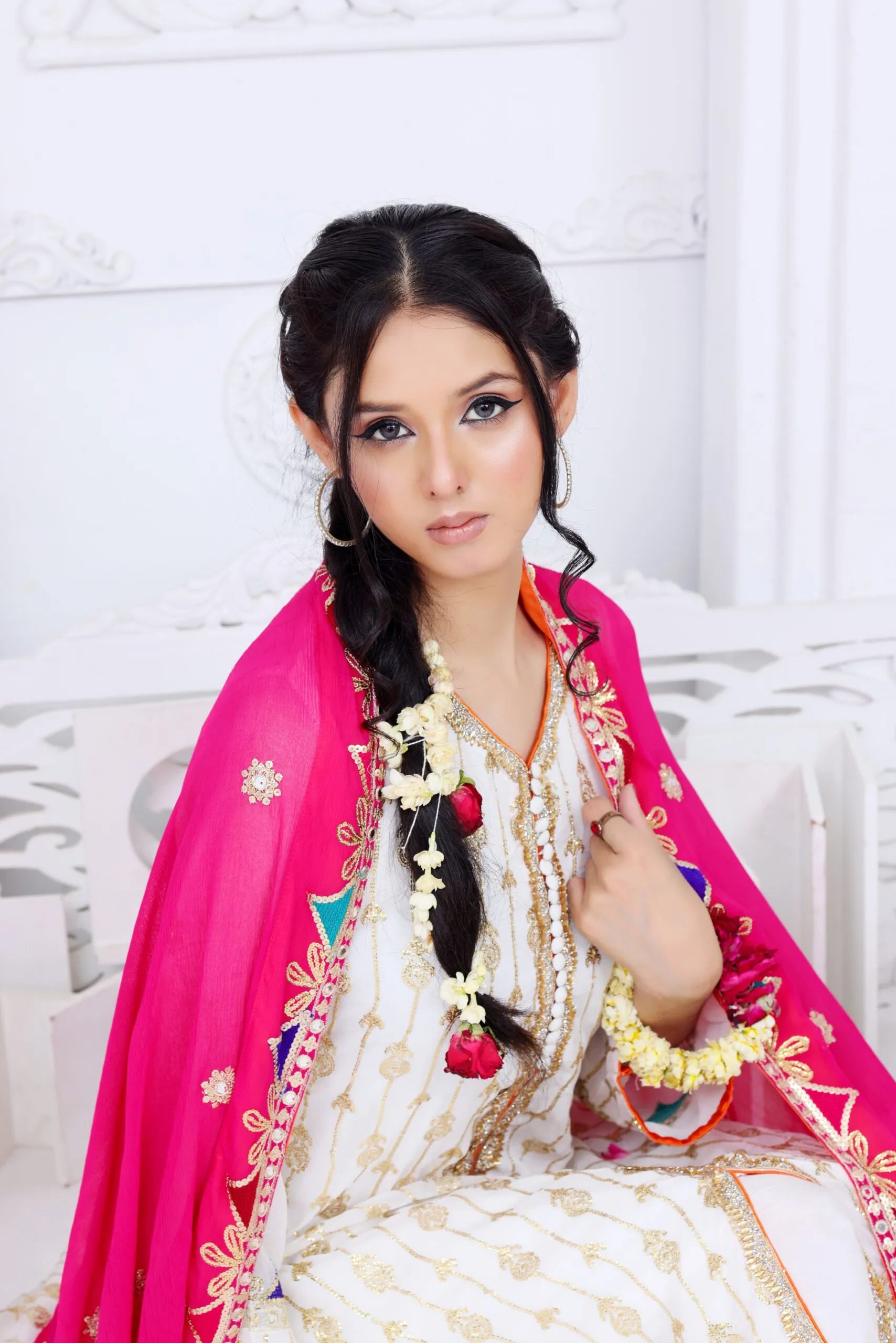 Chiffon elegance – Ivory & Fuchsia